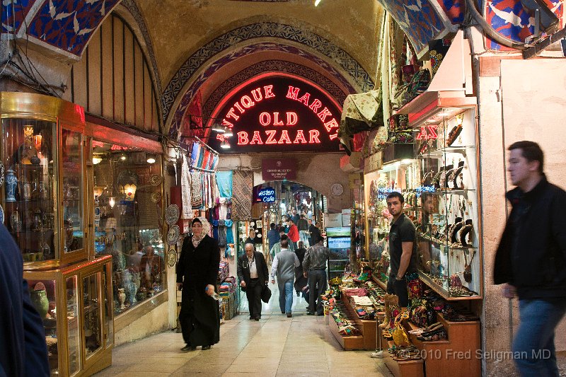 20100402_111405 D3.jpg - The Grand Bazaar has more than 1200 shops